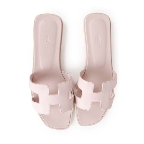 Hermès Pink Leather Oran Sandals