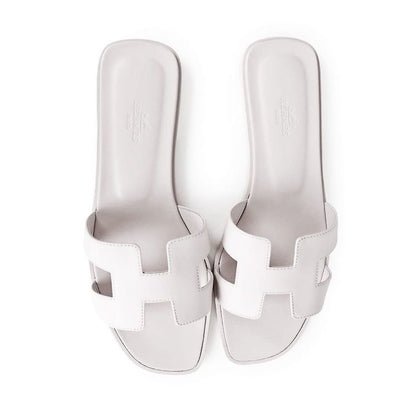 Hermès Pink Leather Oran Sandals