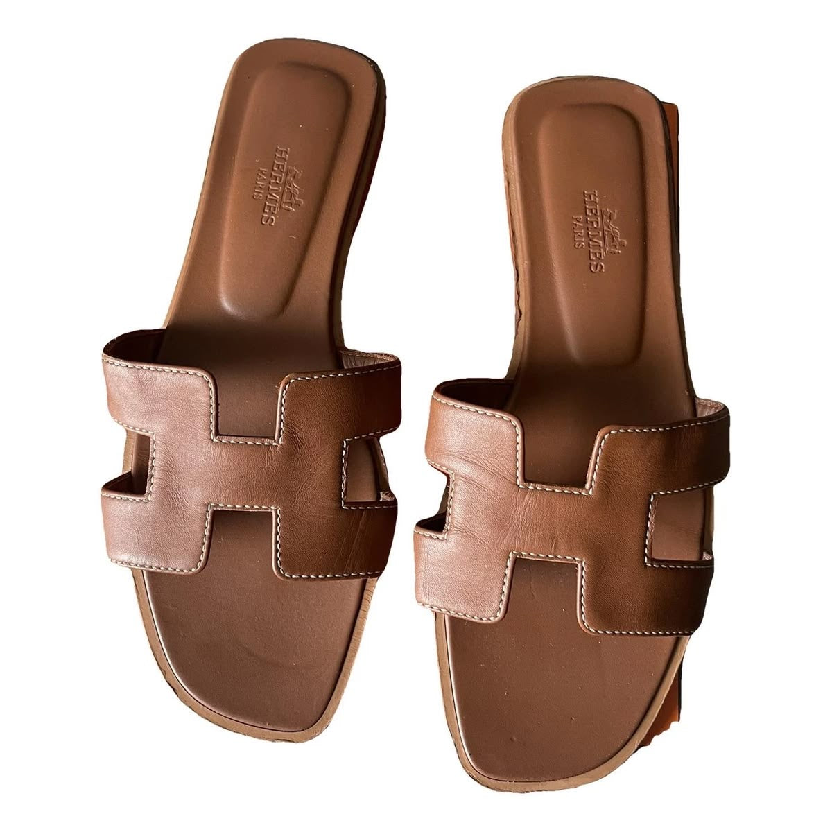 Hermès Pink Leather Oran Sandals