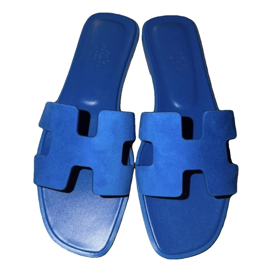 Hermès Pink Leather Oran Sandals